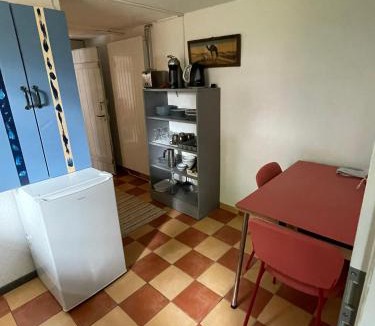 Yverdon-les-Bains Apartment | Appartement 1 pièce entresol 30 m2 proche du centre et bain thermal