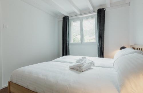 Saint-Pierre-de-Clages Apartment | Magnifique appartement central avec vue dégagée