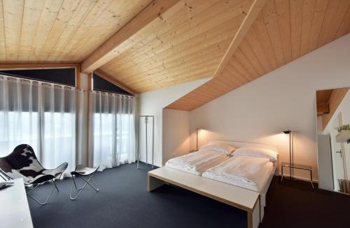 Lenk Apartment | Luna Elk Home