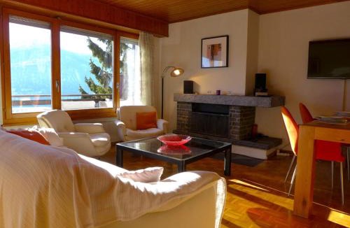 Chermignon-d'en Haut Apartment | Apartment Résidence Maze B 10 by Interhome