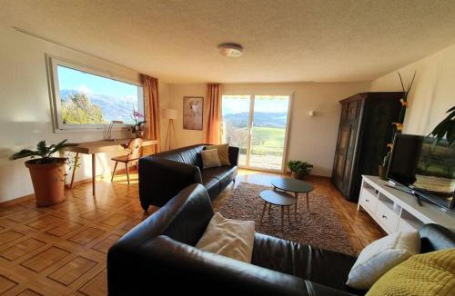 Meierskappel Apartment | Apartment in Swiss Chalet Träumli