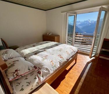 Crans-Montana Ski Chalet | Chalet La Louise avec vue imprenable
