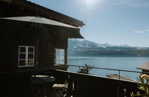 Merligen Apartment | Bijou Beatus - Lakeview Sunset Retreat