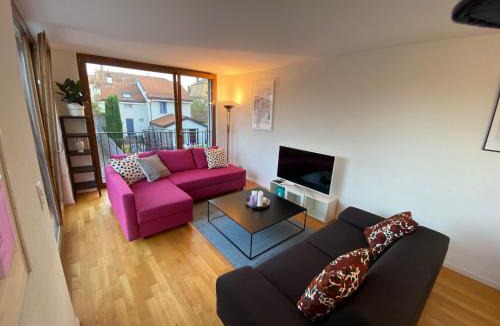 Perroy Apartment | Le Onze Soixante Six Duplex très ensoleillé