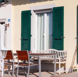 Cottens Ski Chalet | La Belle Ferme