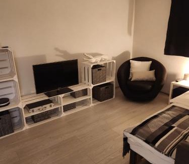Les Posses-sur-Bex Apartment | Appartement moderne avec terrasse et piscine à Châtel sur Bex