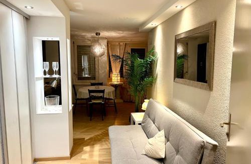 Nussbaumen Apartment | Romantic Space