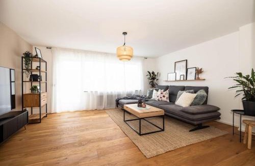 Busingen am Hochrhein Apartment | Design Maisonette Wohnung am Rhein Loggia Garage 1000Mbits