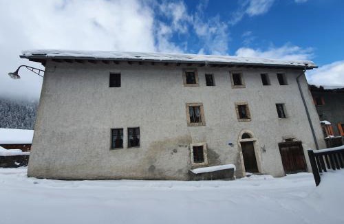 Bourg-Saint-Pierre Apartment | Bourg-saint-Pierre : le cachet d'antan