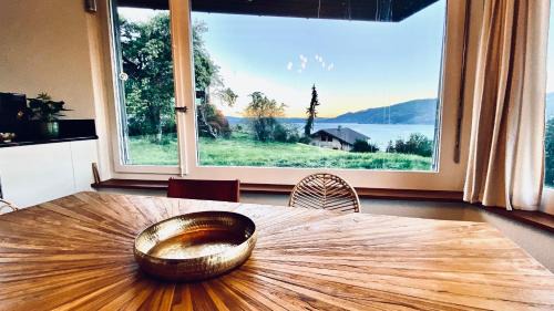Krattigen House | Lakeview Little House