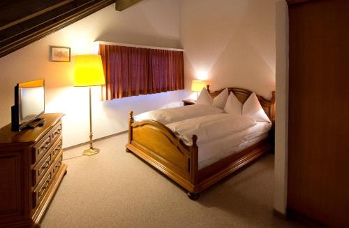 Brunegg Hotel | Landgasthof zu den drei Sternen