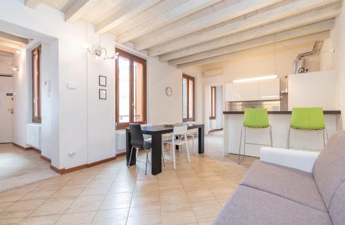 Centro Storico Nord Apartment | Trilocale Rua Sovera 85 - F&L Aparment
