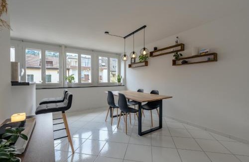 Biel Apartment | Apartment in the city center with free parking