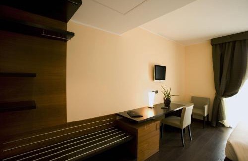 Barzano Hotel | Red's Redaelli Hotel