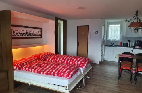 Emmetten Apartment | Studio for 2-4 guests with balcony and panorama view