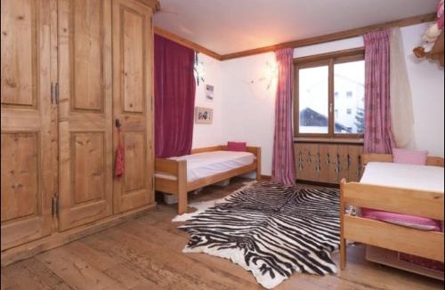 St. Moritz Apartment | Apartment in villa in the heart of Sankt Moritz-Dorf