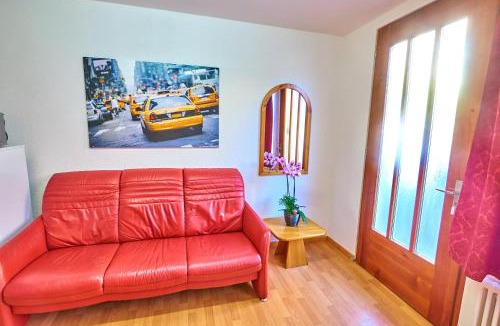Unterseen Apartment | Golden River