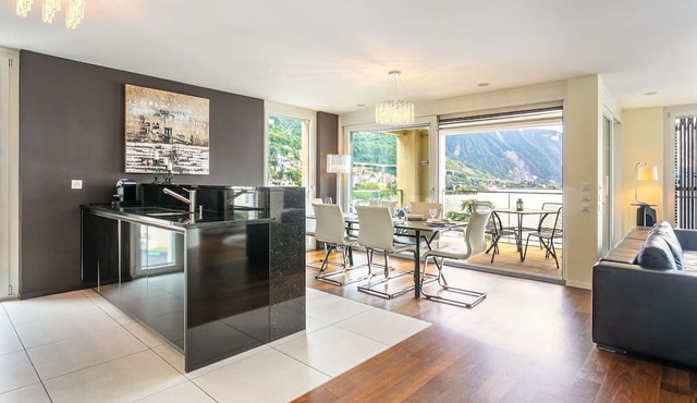 Lovely apartment for 4 guests with WIFI, hot tub, pool, TV, balcony and parking