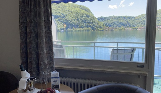 Tresa Bay Hotel