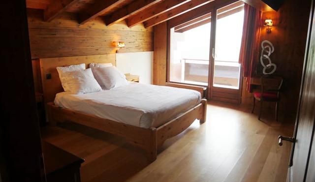 Between Boutique Hotel