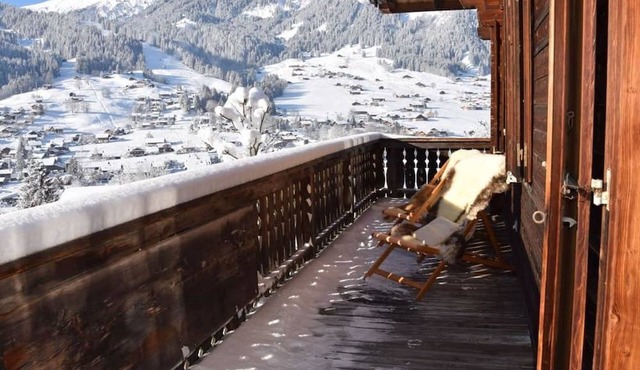 Cosy apartment for 8 guests with WIFI, balcony and pets allowed