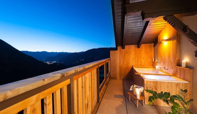 Cosy Holiday Apartment "Sonnleiten der kleinen Bären 8" with Mountain View, Wi-Fi, Garden