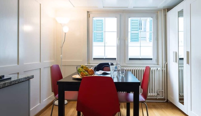 ZG Zeughausgasse IV - HITrental Apartment