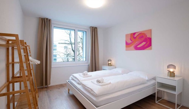 ZH Pink 2 - Letzigrund HITrental Apartment