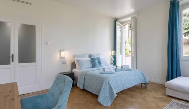 Aurora Apartment - Historic Villa, Lake Como