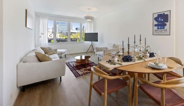 Zentrale Wohnung in Zürich Oerlikon! (301)