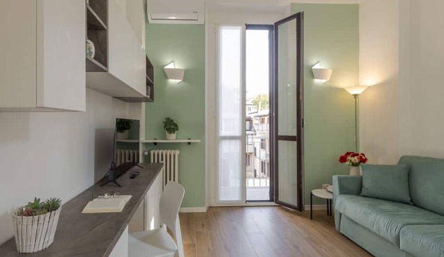 Pomponazzi, 19 - Two-room apartment in the Bocconi area