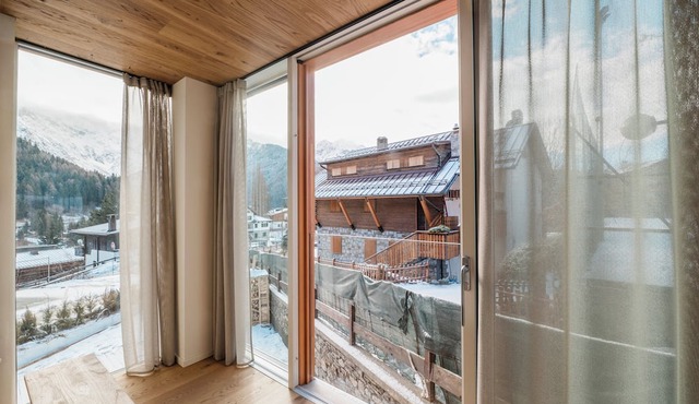 DALANIA MOUNTAIN APARTMENTS