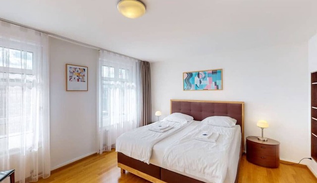 3BR city flat near Bellevue! SF6