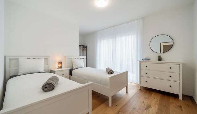 Schweizer Refugium | Smart Home, 1 GB, Erdgeschoss, 3 Min. zum Krankenhaus!