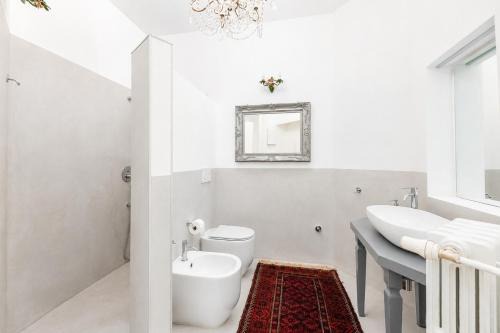 Grand Palace Suites