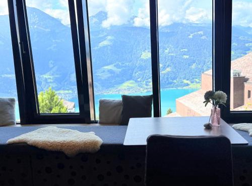 Aurevo Luxury Apartment - Pool, Spa & Lakeview