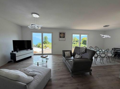 Le Chardonne - Designer's home with a stunning lake and mountain view