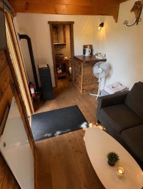 Les chambres et Roulottes des Noisetiers
