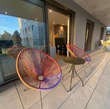 Newly built 2-Bed Flat with parking in Pully