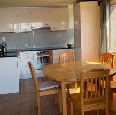 Avouitzons Medran Apartments - Ski-in Ski-out 30 meters from Medran lift and 40 meters from W Hotel