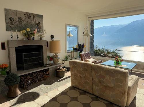 Casa Rocca Nera by HolAp