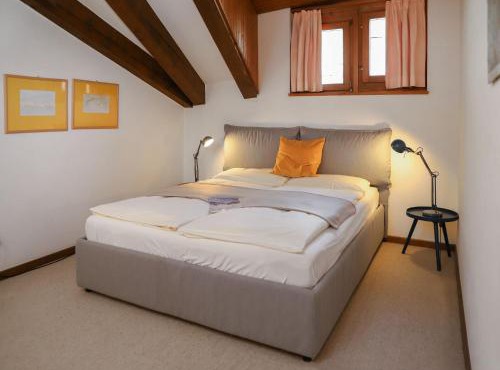 Apartment Chesa Prasüra 10 by Interhome
