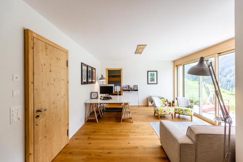 Luxury Apartment with Mountain Views in Davos