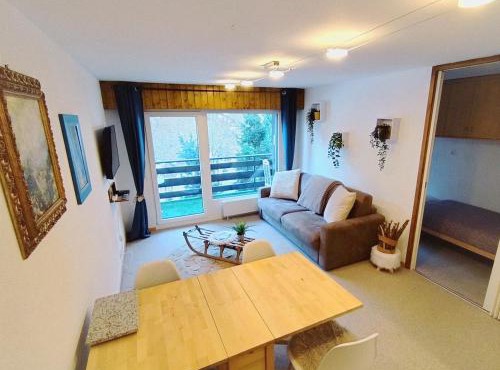 Chalet Alpin, central et parking