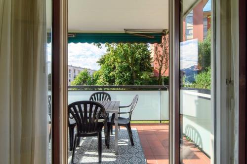 Francobollo Studio by Quokka 360 - Bright Studio with Balcony near Lugano Train Station