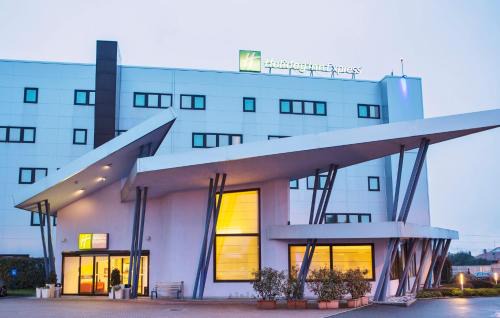 Holiday Inn Express Milan-Malpensa Airport by IHG