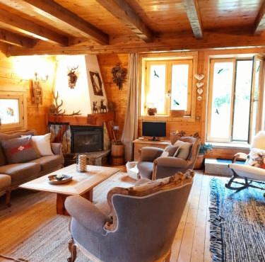 "CHALET dei FIORI" room & apartment