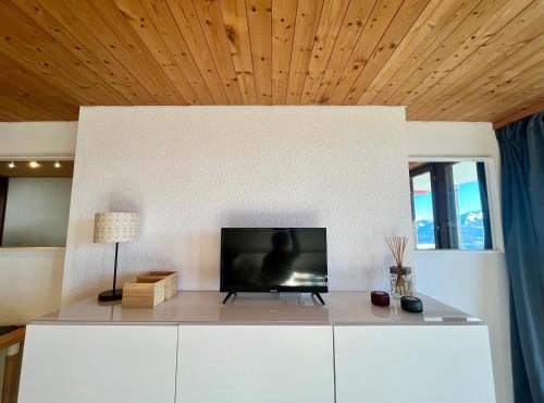 THE ALPINE STUDIO by the ski slopes & lake Frience