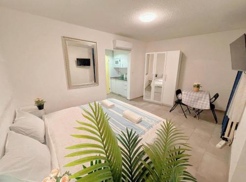 City Center Apt en-suite budget Self check in, ETH Zurich HB