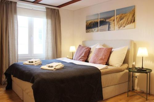 Completely renovated apartment near the train station and the center